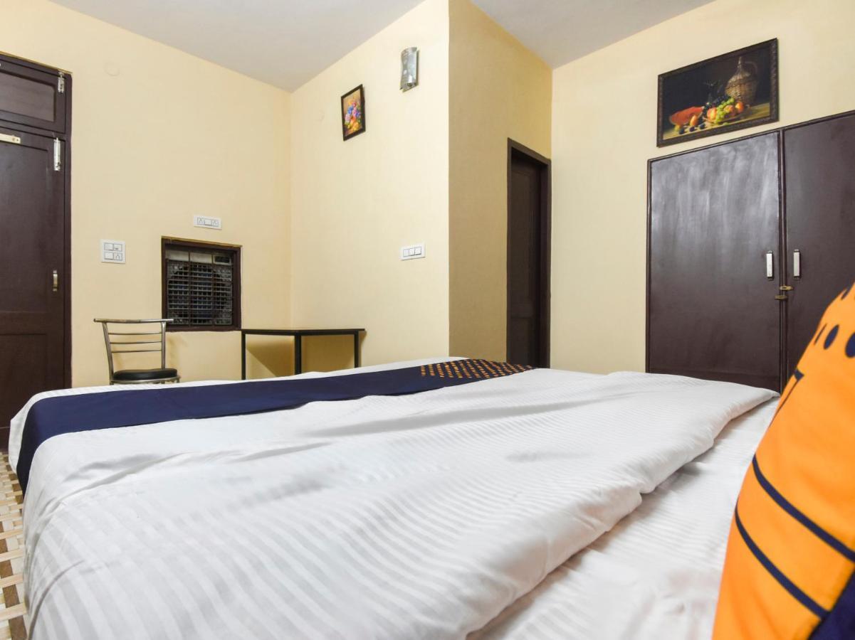 Spot On 70295 Sky Inn Jalandhar Dış mekan fotoğraf