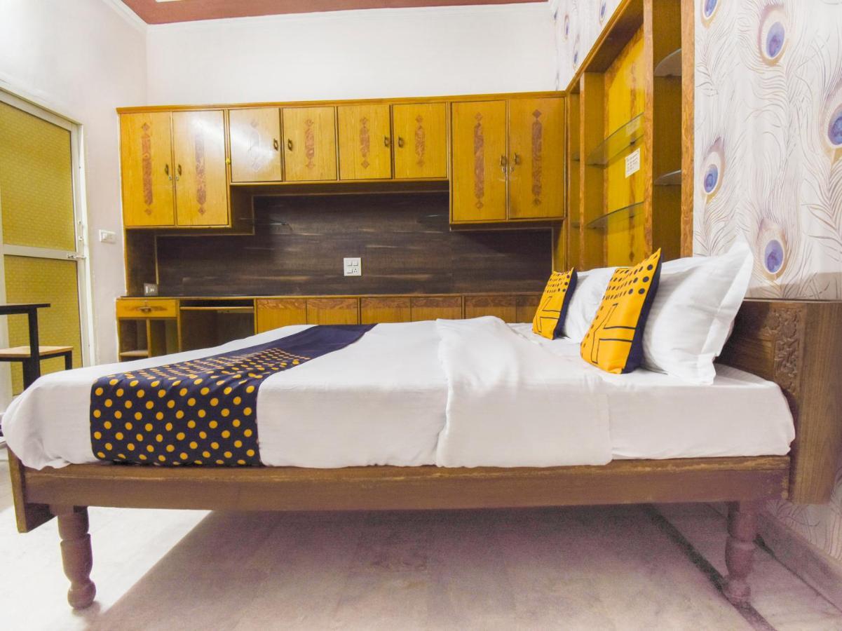 Spot On 70295 Sky Inn Jalandhar Dış mekan fotoğraf