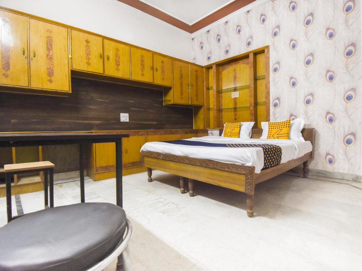 Spot On 70295 Sky Inn Jalandhar Dış mekan fotoğraf