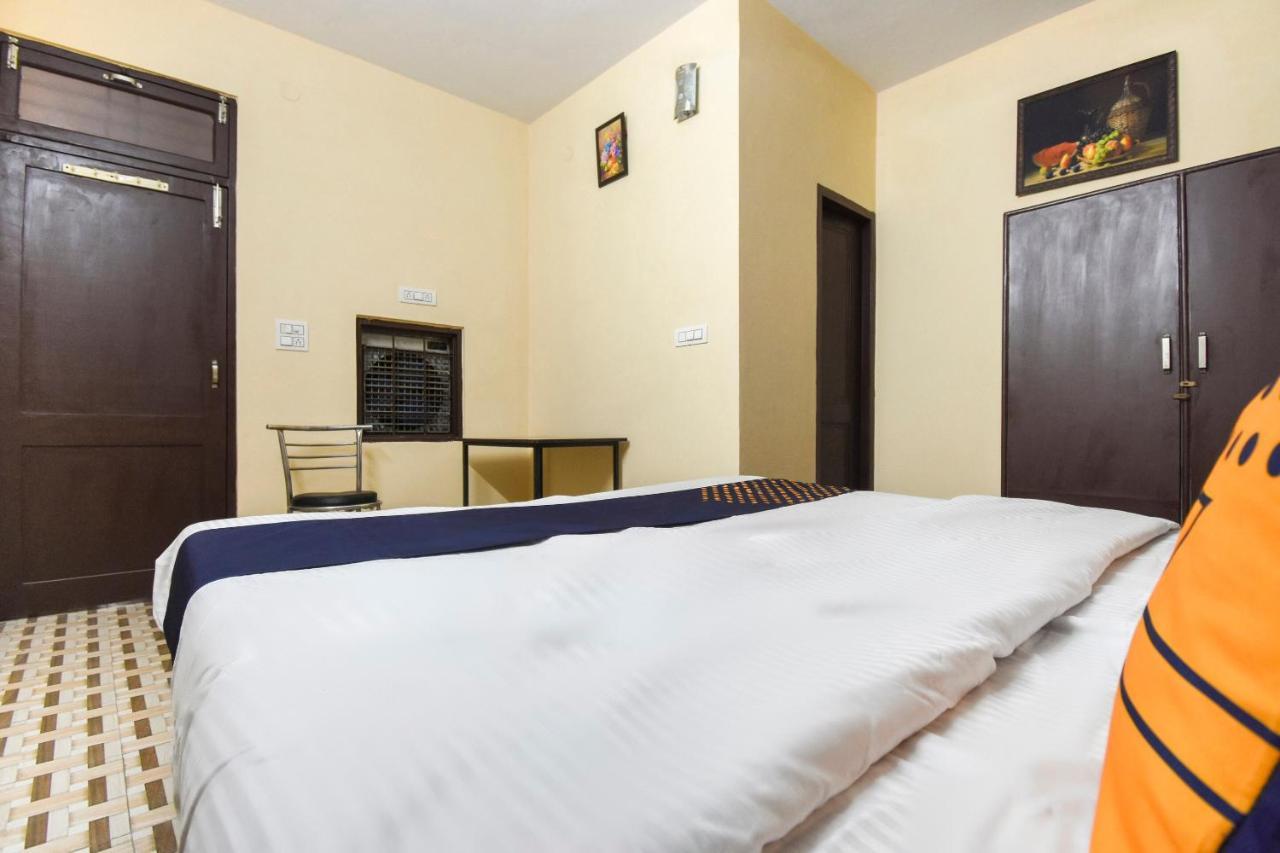 Spot On 70295 Sky Inn Jalandhar Dış mekan fotoğraf