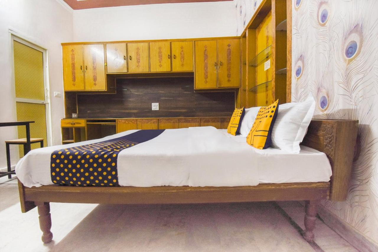 Spot On 70295 Sky Inn Jalandhar Dış mekan fotoğraf