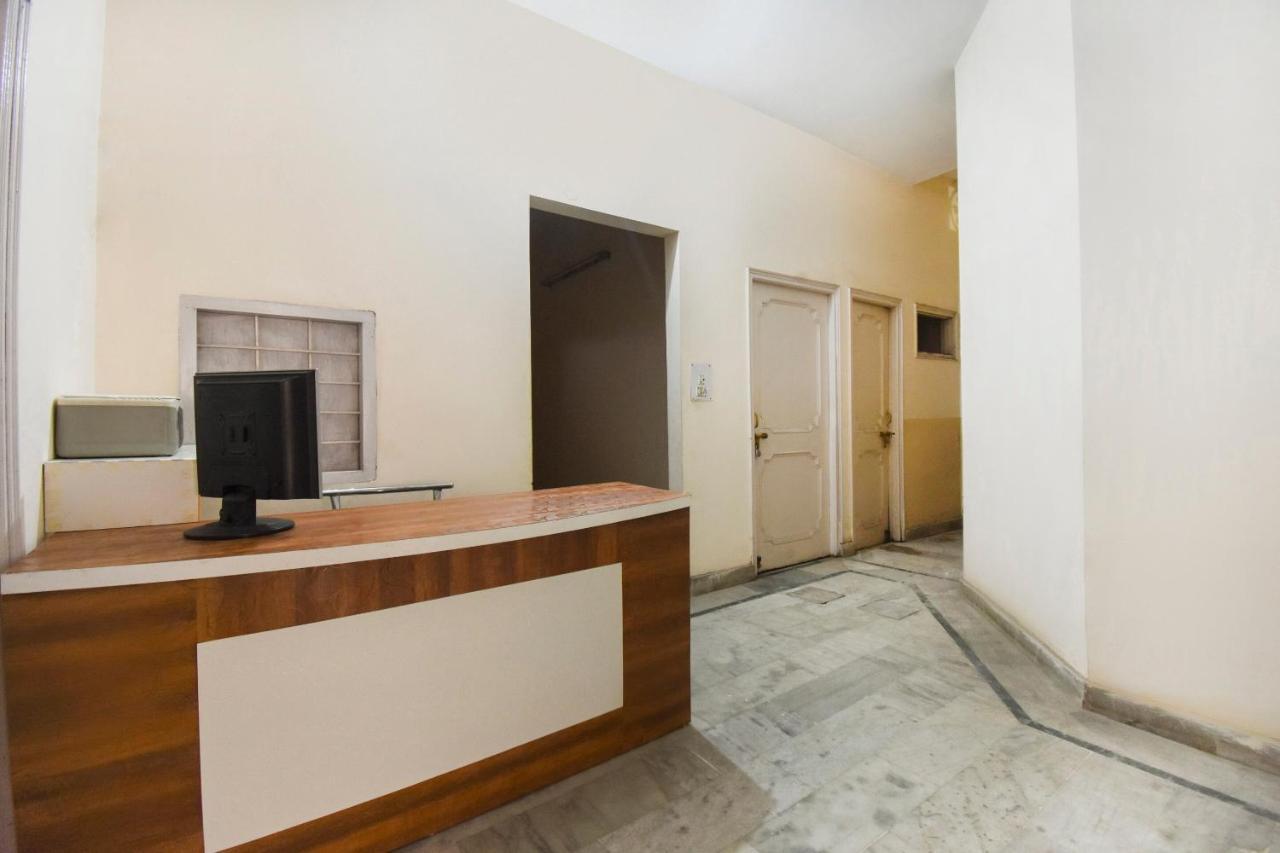 Spot On 70295 Sky Inn Jalandhar Dış mekan fotoğraf